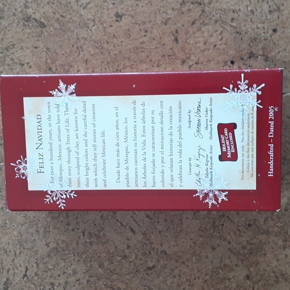 NWT 2005 Hallmark Feliz Navidad. - Picture 4 of 6